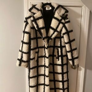 4th & Reckless white and black coat.